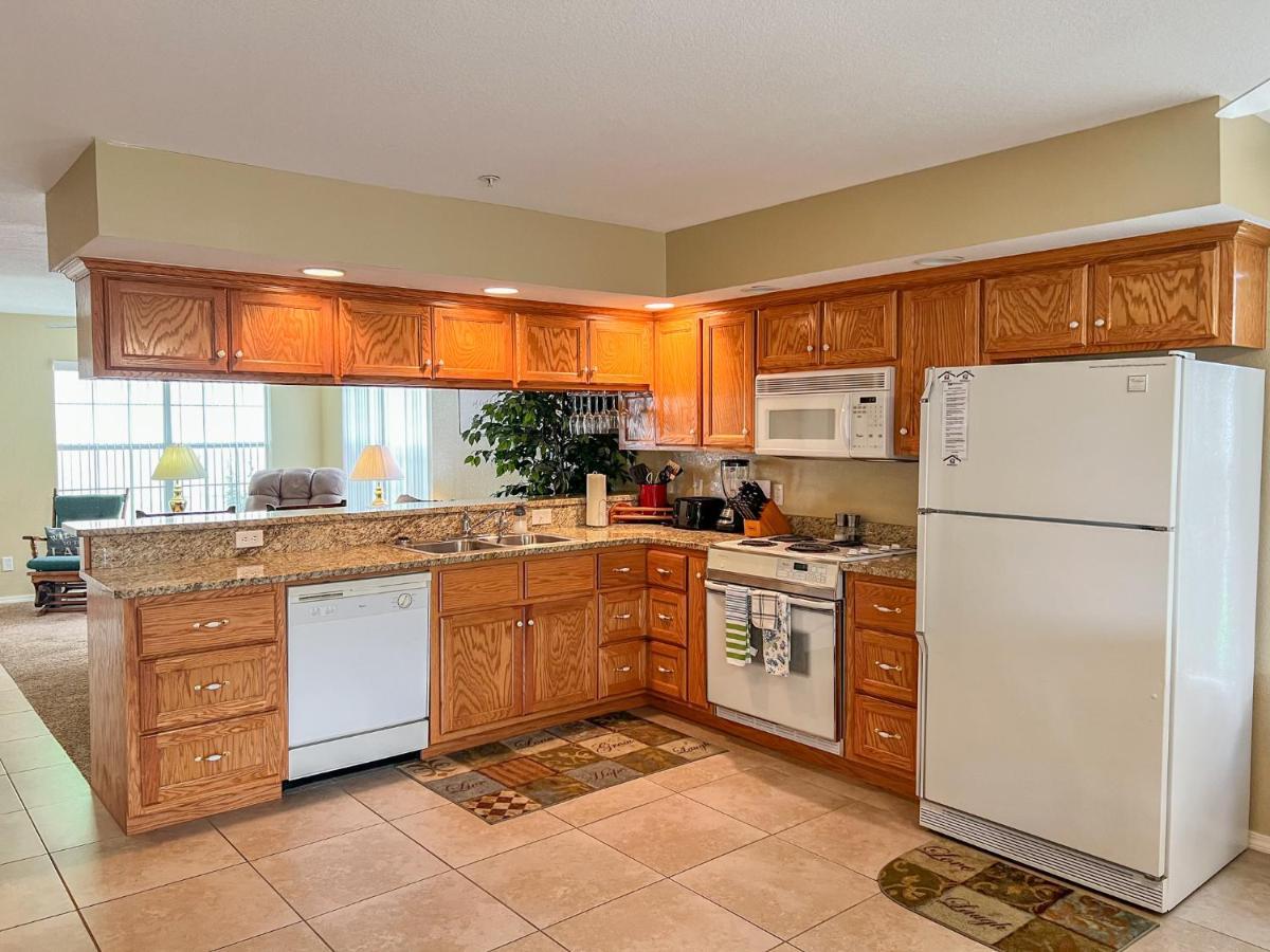 Lake Front 2Br Walk-In With Large Deck - Free Tickets Included - 79-1 Branson Bagian luar foto