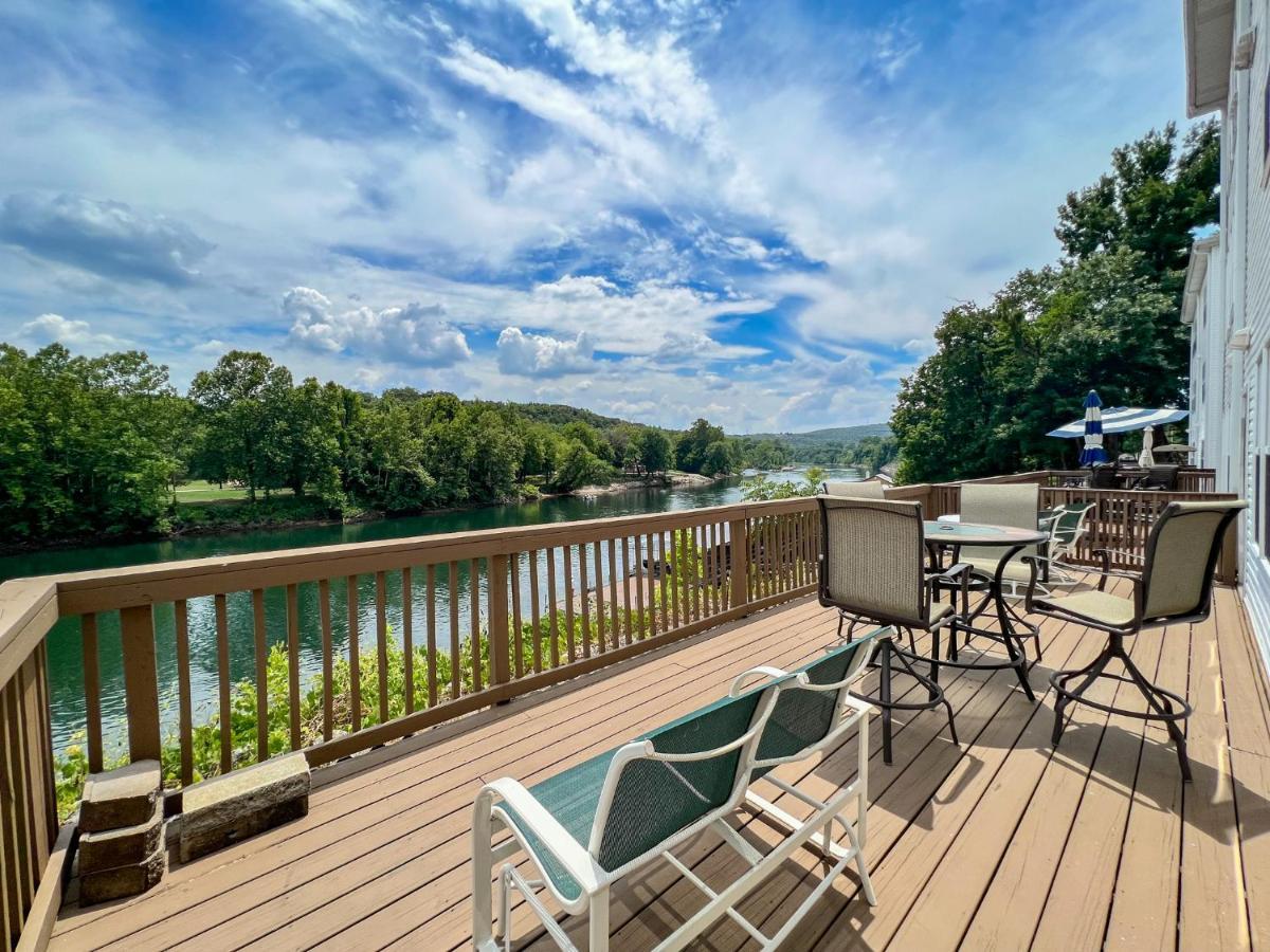 Lake Front 2Br Walk-In With Large Deck - Free Tickets Included - 79-1 Branson Bagian luar foto