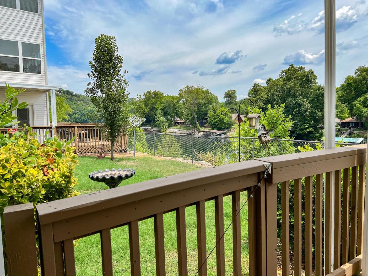 Lake Front 2Br Walk-In With Large Deck - Free Tickets Included - 79-1 Branson Bagian luar foto